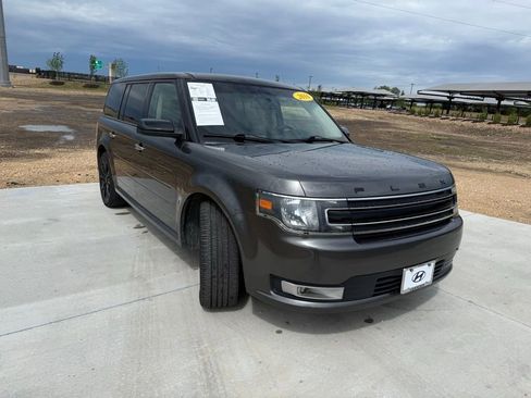 Used 2016 Ford Flex SEL w/ Equipment Group 202A FWD image 3
