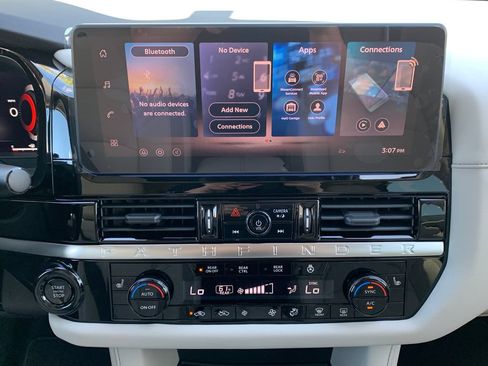 New 2026 Nissan Pathfinder SL FWD image 17