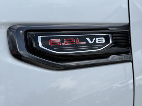 Used 2024 GMC Sierra 1500 AT4 w/ Technology Package AWD/4WD image 36