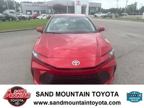 Used 2025 Toyota Camry LE w/ Convenience Package FWD image 8