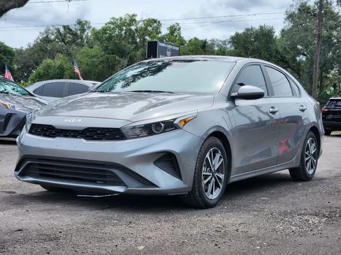 Used 2022 Kia Forte LXS image 3