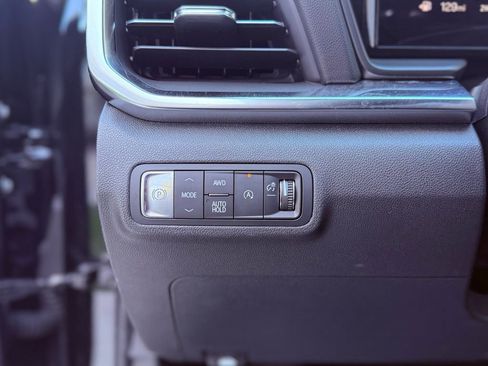 Used 2026 GMC Terrain Elevation image 4