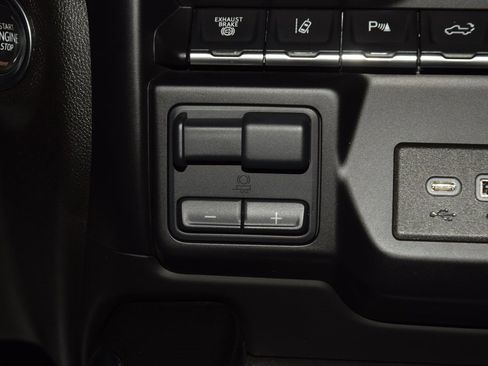 Used 2023 GMC Sierra 2500 Denali w/ Denali Ultimate Package image 35