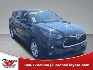 Used 2022 Toyota Highlander LE AWD/4WD video 1