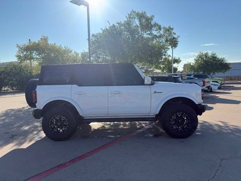 Used 2022 Ford Bronco Outer Banks AWD/4WD image 4