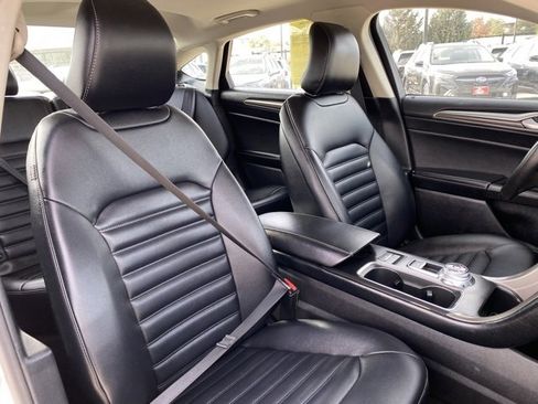 Used 2019 Ford Fusion SEL image 9