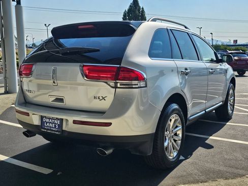 Used 2013 Lincoln MKX FWD image 5