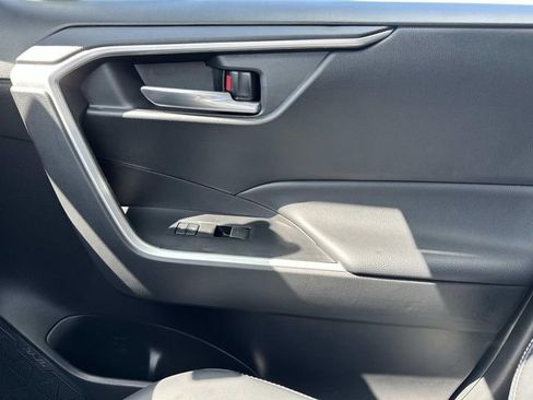 Used 2023 Toyota RAV4 XLE Premium image 22