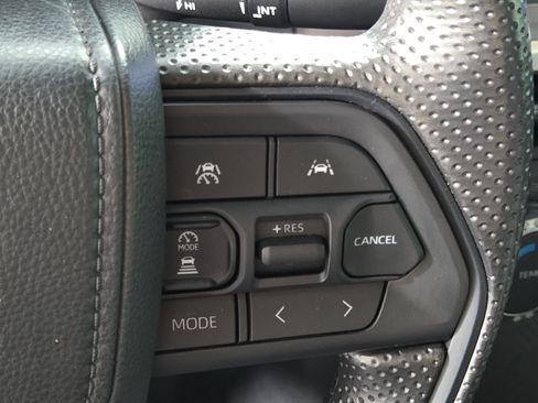 Used 2024 Toyota Tacoma SR5 AWD/4WD image 23