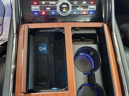 Used 2024 Lincoln Navigator L Reserve AWD/4WD image 42