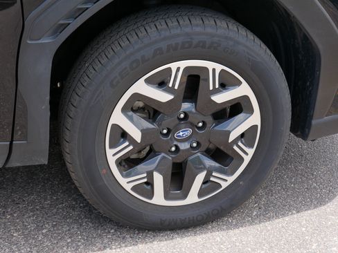 Certified 2025 Subaru Forester Premium AWD/4WD image 15