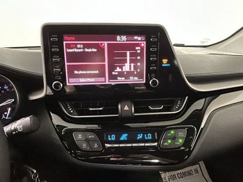 Used 2020 Toyota C-HR LE FWD image 22