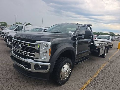 Used 2025 Ford F550 2WD Regular Cab Super Duty w/ XL Chrome Package image 1