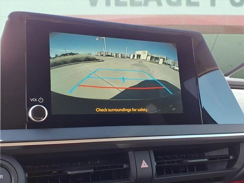 New 2026 Toyota Prius Plug-In Hybrid image 15