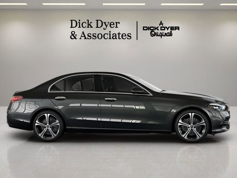 Used 2025 Mercedes-Benz C 300 Sedan image 4