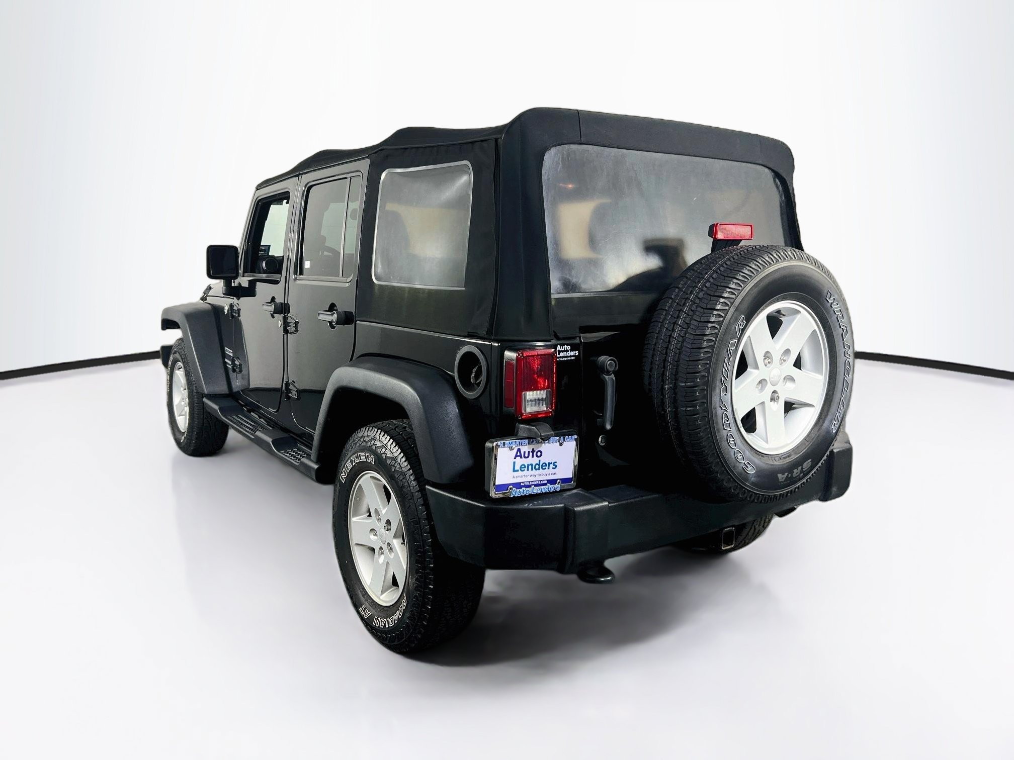 Used 2018 Jeep Wrangler Unlimited Sport S AWD/4WD image 7
