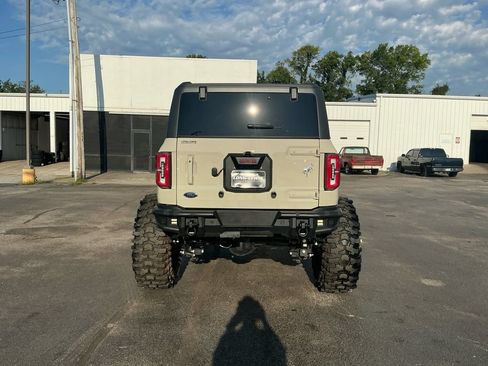 Used 2025 Ford Bronco Outer Banks AWD/4WD image 5