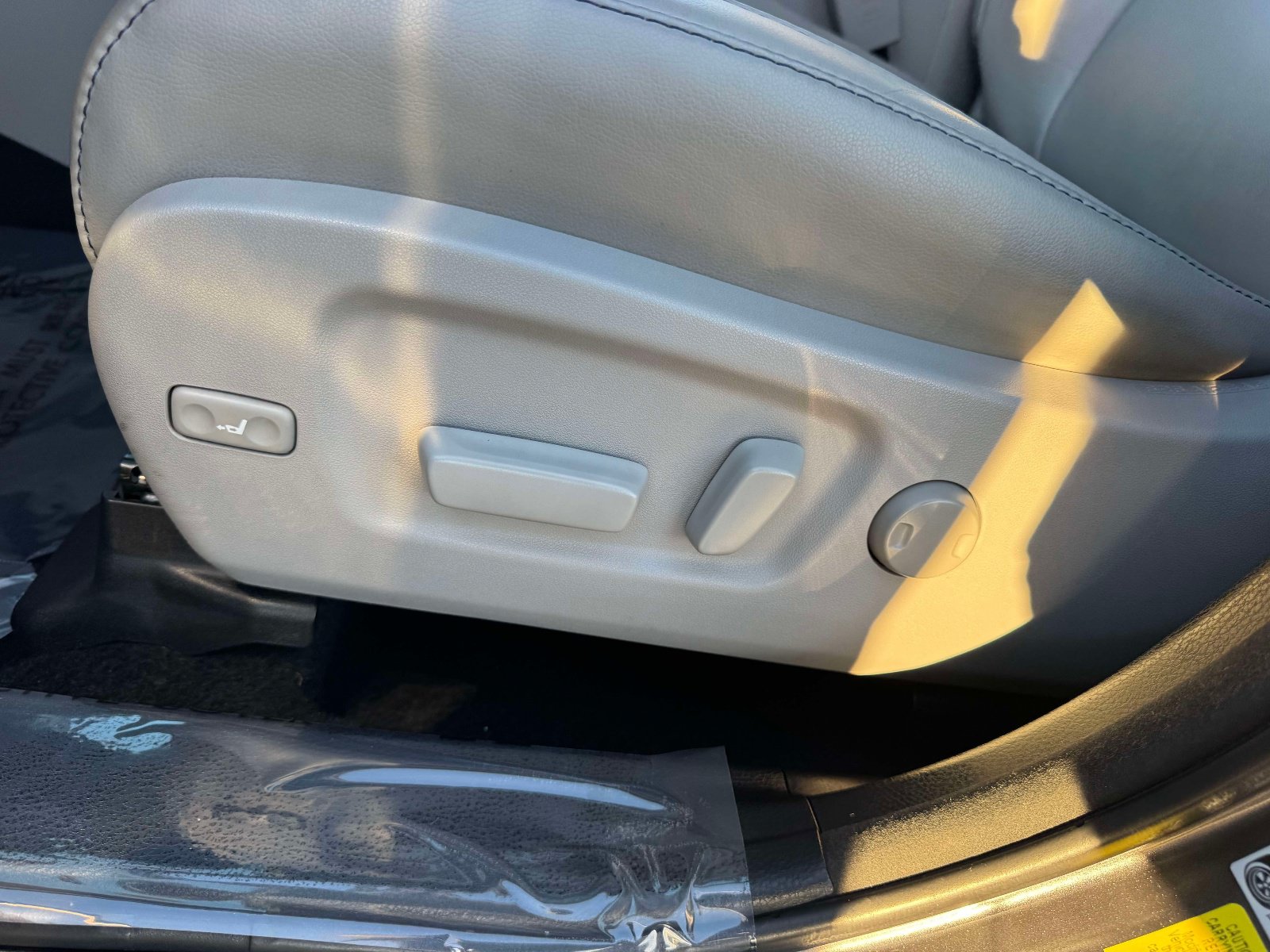 Used 2018 Toyota Highlander XLE AWD/4WD image 26
