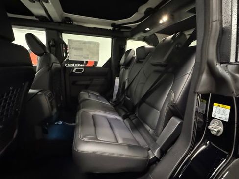 New 2025 Ford Bronco Badlands image 10