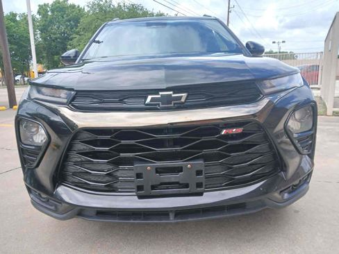 Used 2022 Chevrolet TrailBlazer RS image 2