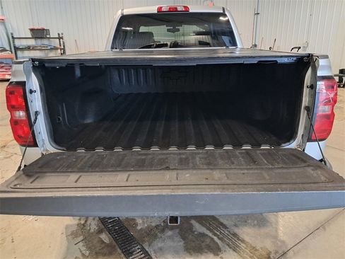 Used 2018 Chevrolet Silverado 1500 Custom image 13