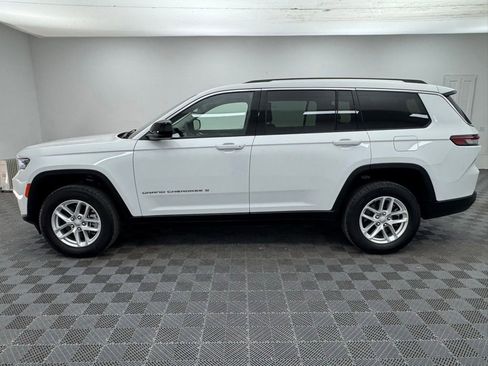 Used 2023 Jeep Grand Cherokee L Laredo AWD/4WD image 10