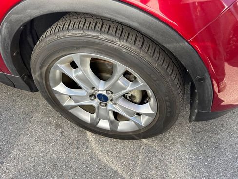 Used 2015 Ford Escape Titanium w/ Equipment Group 301A FWD image 3