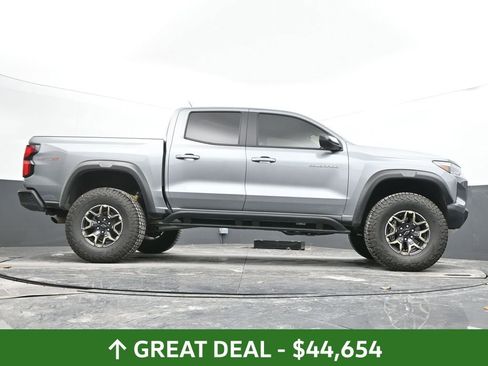 Used 2024 Chevrolet Colorado ZR2 w/ ZR2 Convenience Package III AWD/4WD image 53