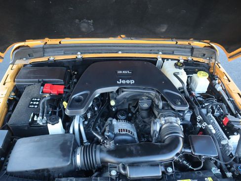 Used 2021 Jeep Gladiator Sport image 35