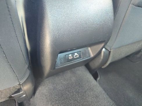 Used 2025 Nissan Altima 2.5 SV FWD image 27