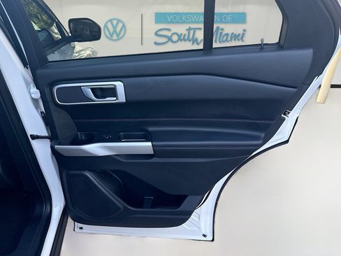 Used 2021 Ford Explorer XLT w/ Equipment Group 202A image 31