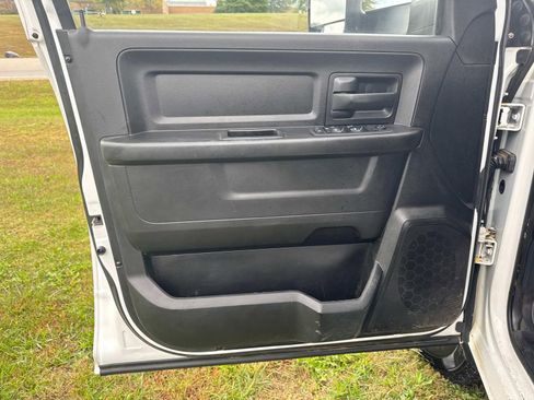 Used 2019 RAM 3500 Tradesman w/ Chrome Appearance Group image 25