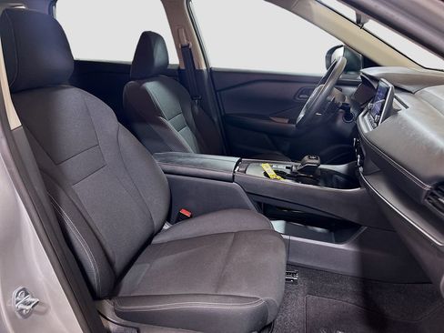 Used 2024 Nissan Rogue S FWD image 24