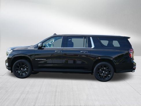 Used 2023 Chevrolet Suburban High Country AWD/4WD image 4
