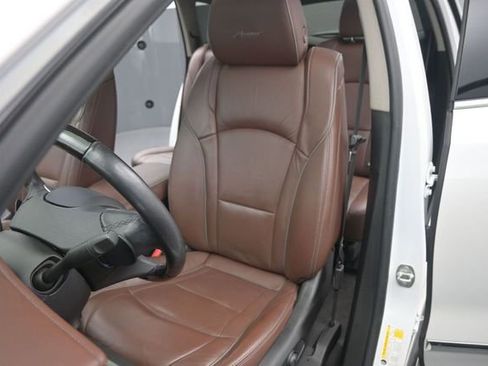 Used 2019 Buick Enclave Avenir w/ Avenir Technology Package AWD/4WD image 11