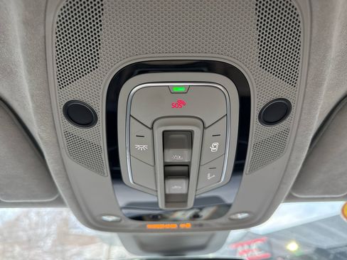 Used 2021 Audi Q8 Prestige w/ Prestige Package image 57