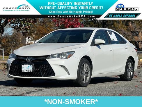 Used 2016 Toyota Camry SE image 1