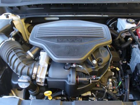 Used 2020 Chevrolet Blazer LT image 17