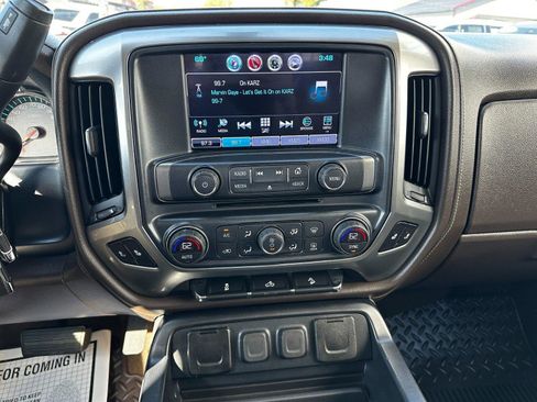 Used 2018 Chevrolet Silverado 1500 LTZ Z71 image 13