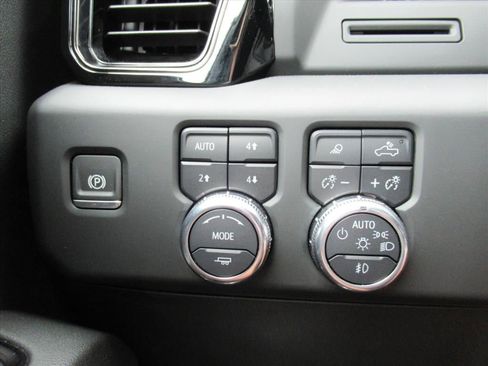 Used 2024 GMC Sierra 1500 AT4 AWD/4WD image 20
