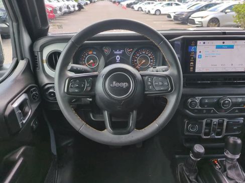 Used 2024 Jeep Wrangler Unlimited Sport AWD/4WD image 15