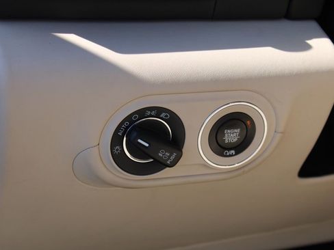 Used 2017 Maserati Levante S AWD/4WD image 22