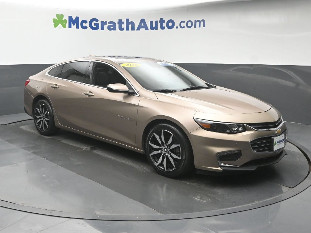 Used 2018 Chevrolet Malibu LT w/ Leather Package FWD image 2