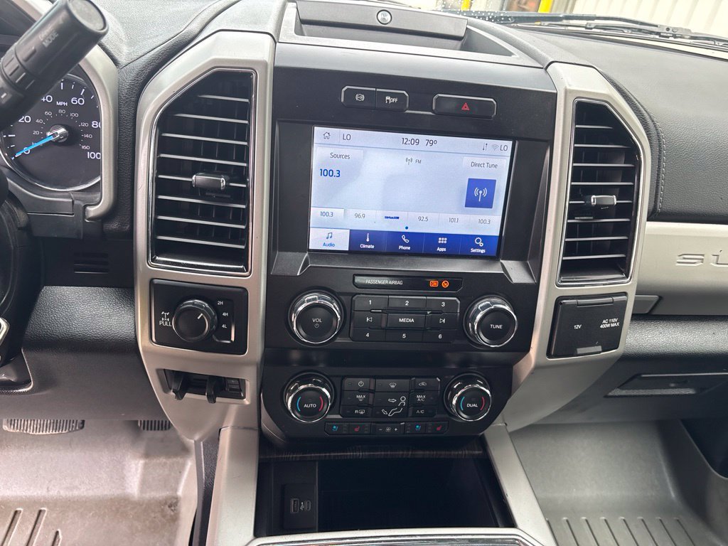 Used 2021 Ford F250 Lariat w/ Chrome Package AWD/4WD image 22
