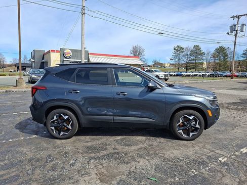 Certified 2025 Kia Seltos S image 18