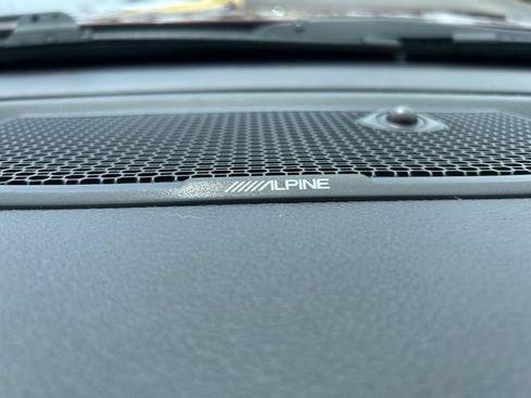 Used 2023 RAM 1500 Laramie AWD/4WD image 5
