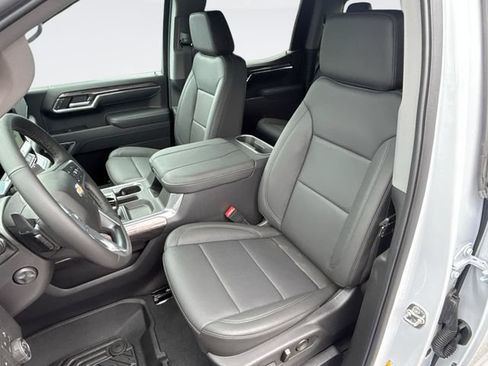 New 2026 Chevrolet Silverado 1500 LTZ w/ LTZ Premium Package AWD/4WD image 11