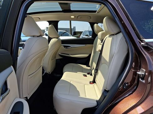 Used 2020 INFINITI QX50 Luxe w/ Navigation Package AWD/4WD image 10
