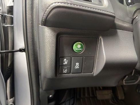 Used 2022 Honda HR-V EX image 16