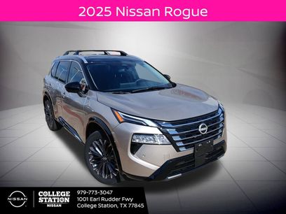 Used 2025 Nissan Rogue Platinum w/ Platinum Premium Package